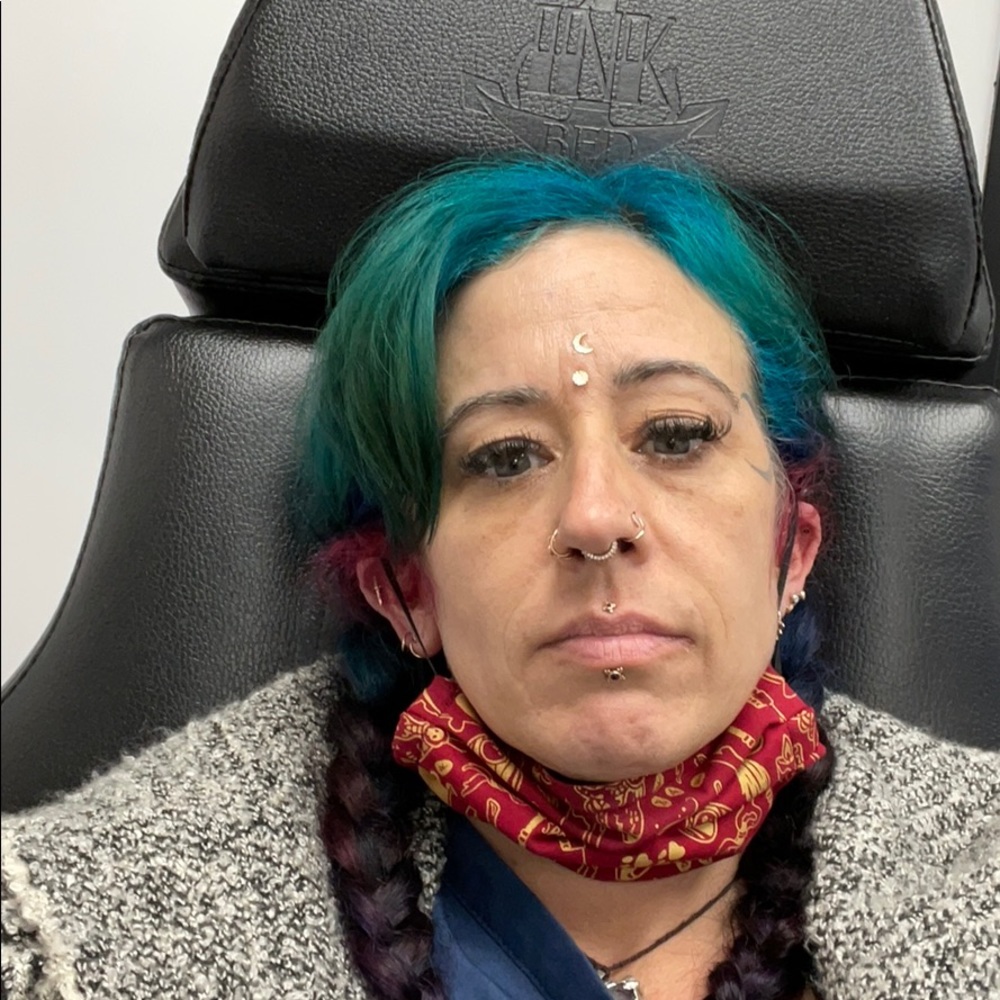 Meet your Posher, Alethea